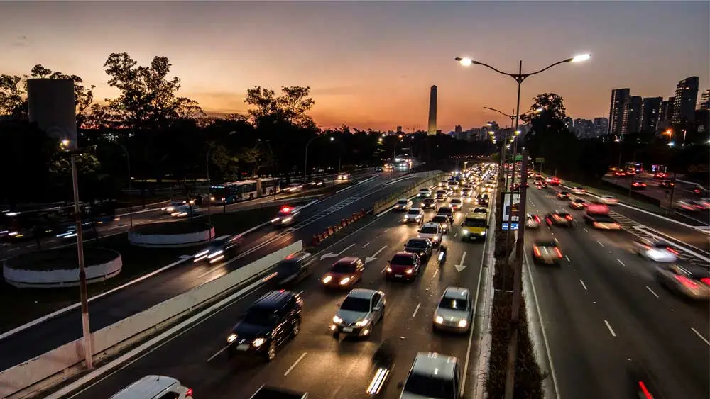 Dirigir na cidade ou na estrada